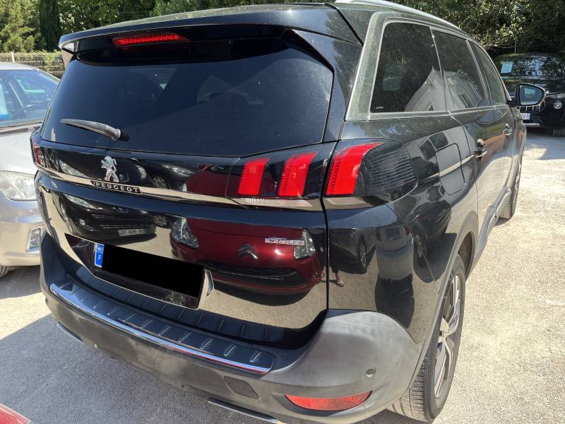 Voiture d’occasion PEUGEOT 5008 II 1.5 BLUE HDI 130 GT Line. BV6. 7P. Avec GPS Europe tactile et Toit Ouvrant Panoramique ainsi que Radars AV+ AR + Caméra. Garantie 12 Mois.