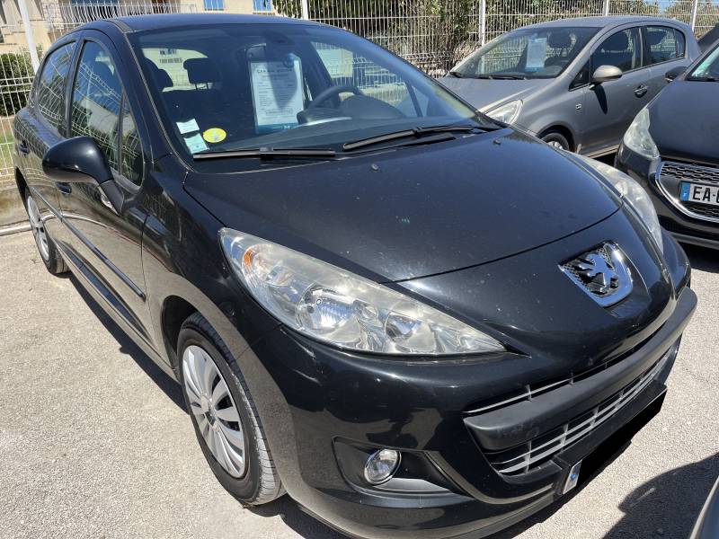 Véhicule d’Occasion PEUGEOT 207 Ph2 1.6 HDI 92 Business 5p. avec Radars de Recul et GPS Europe Ainsi que Régulateur de Vitesse. Garantie 12 Mois.