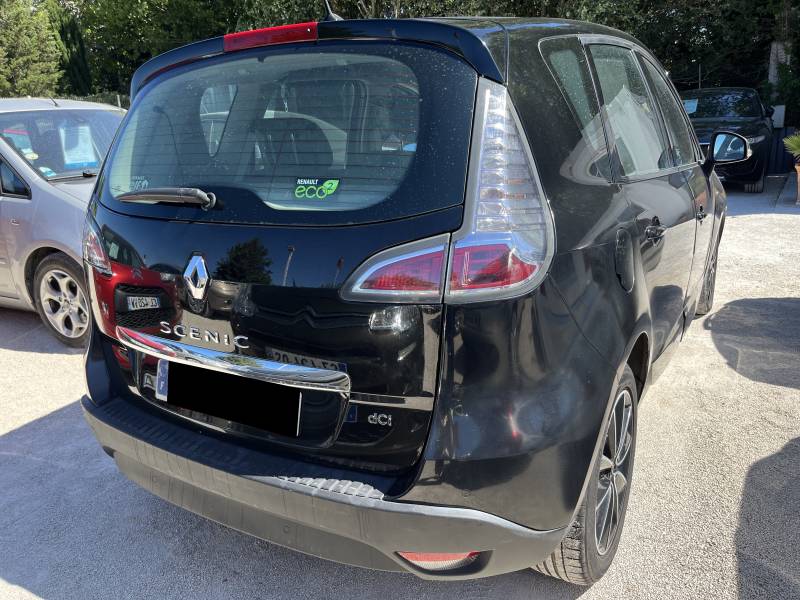 Voiture d’occasion RENAULT SCENIC III Ph2. 1.6 DCI 130 Bose Editon. 5p. avec GSP Europe et Sièges Semi-Cuir ainsi que Radars AV+AR. Garantie 12 Mois.