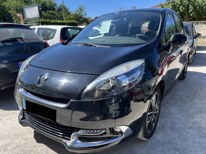 Voiture d’occasion RENAULT SCENIC III Ph2. 1.6 DCI 130 Bose Editon. 5p. avec GSP Europe et Sièges Semi-Cuir ainsi que Radars AV+AR. Garantie 12 Mois.