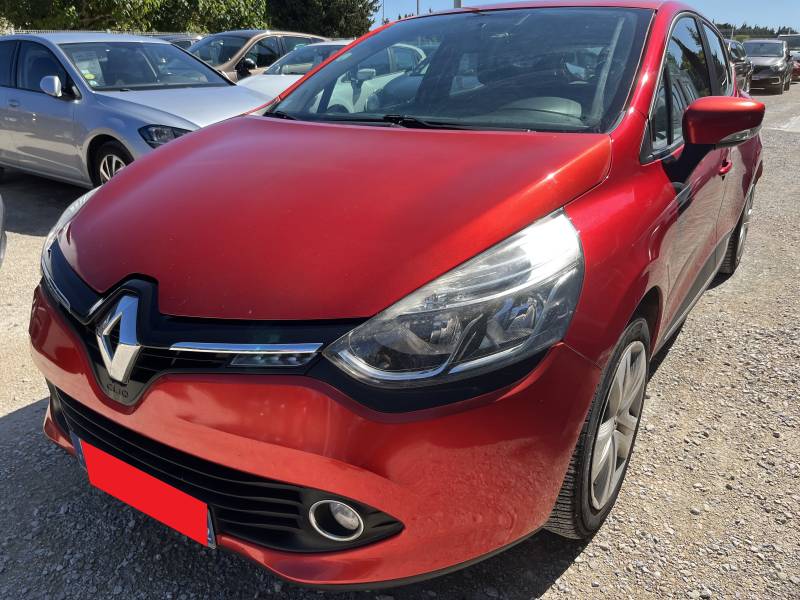 Voiture d’occasion RENAULT CLIO IV 1.5 DCI 90 Energy Eco² Business 5P.  Garantie 12 Mois avec climatisation et GPS Europe tactile ainsi que stop & start et puis radar de recul. Garantie 12 Mois.