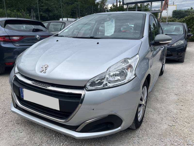Voiture d’occasion PEUGEOT 208 I Ph2 1.6 Blue HDi 75 Premium Pack. 5p. avec climatisation et Régulateur de vitesse. Garantie 12 Mois.