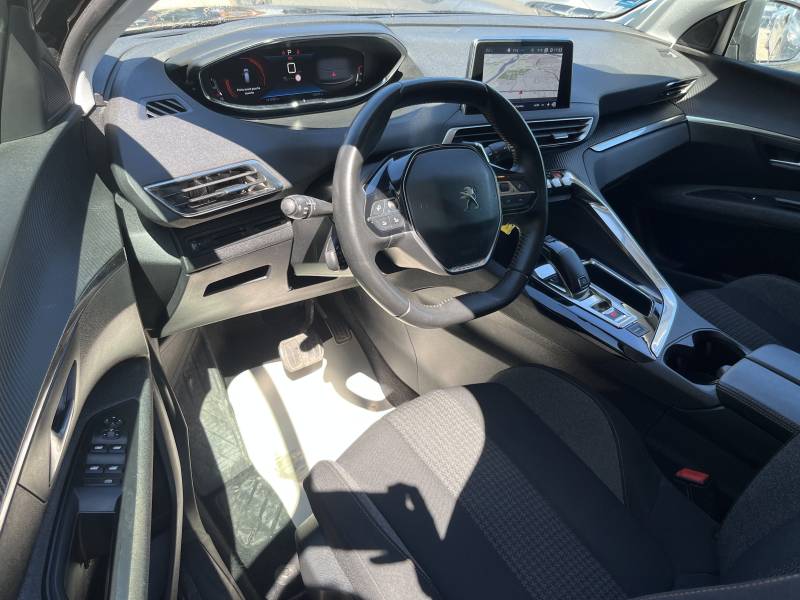 Voiture d’occasion PEUGEOT 5008 II 1.5 Blue HDI 130 Active Business. 7Places. EAT 8.  Avec GPS Europe tactile et CarPlay ainsi que Radar AV + AR. Garantie 12 Mois.