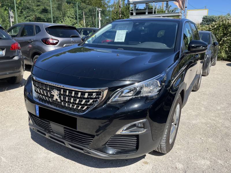 Voiture d’occasion PEUGEOT 5008 II 1.5 Blue HDI 130 Active Business. 7Places. EAT 8.  Avec GPS Europe tactile et CarPlay ainsi que Radar AV + AR. Garantie 12 Mois.
