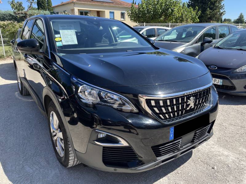 Voiture d’occasion PEUGEOT 5008 II 1.5 Blue HDI 130 Active Business. 7Places. EAT 8.  Avec GPS Europe tactile et CarPlay ainsi que Radar AV + AR. Garantie 12 Mois.