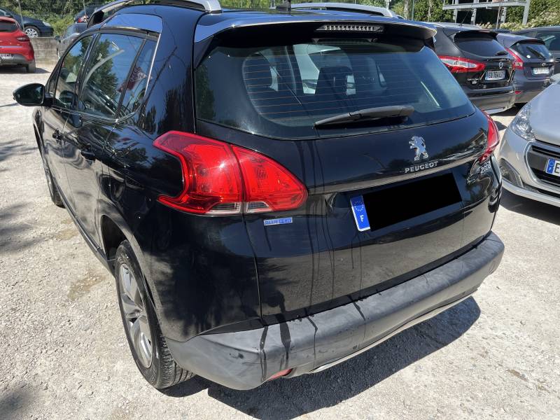 Voiture d’occasion PEUGEOT 2008 1.6 HDI 100 Allure Business. BV6. 5p. avec GPS Europe Tactile et Radars de Recul ainsi que sièges semi-cuir. Garantie 12 Mois.