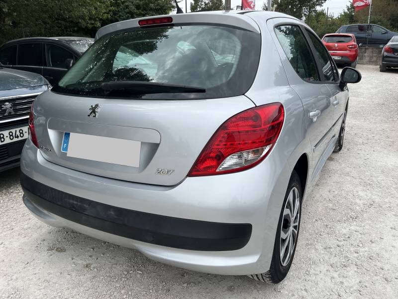  PEUGEOT 207 Ph2. 1.4 HDI 70 ACTIVE 5p. est une opportunité à ne pas manquer.  Contactez CPM Auto à Avignon.