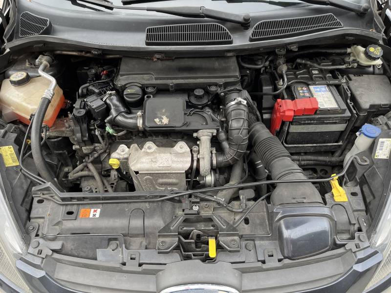 Voiture d’occasion FORD FIESTA 1.4 TDCI 70 Trend. 5p. avec climatisation et Radio CD MP3. Garantie 12 Mois.