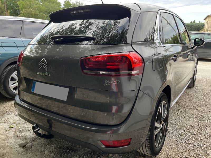 Ce monospace/SUV 5 portes et 5 places séduit par sa motorisation diesel économique (100g de CO₂/km – Crit’Air 2). A CARPENTRAS