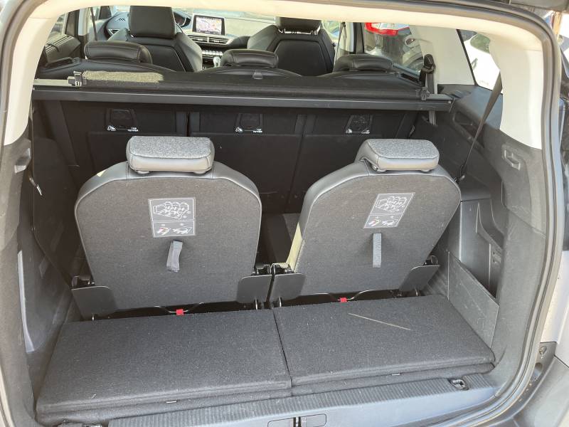 PEUGEOT 5008 II 1.5 Blue HDi 130 Allure Business, proposée par CPM Auto, spécialiste reconnu de la vente de voiture d’occasion à Avignon et dans tout le Vaucluse.