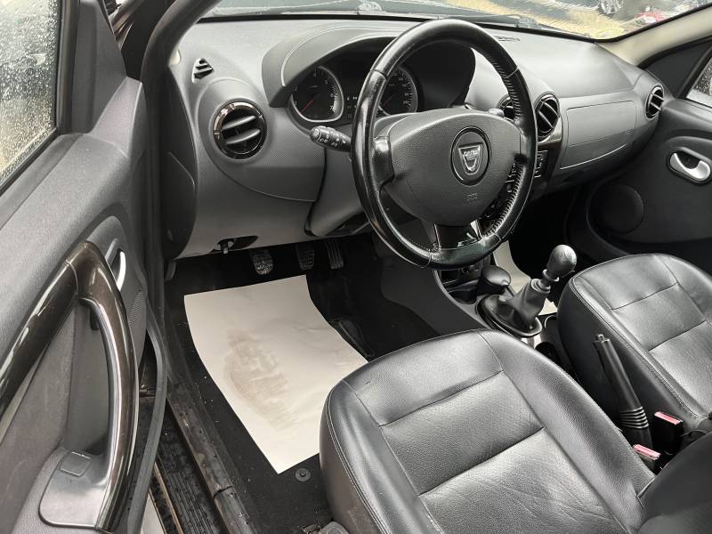 Voiture d’occasion DACIA DUSTER I 1.5 DCI 110 Prestige. BV6. 5p. avec Climatisation et Sièges en Cuir. Garantie 12 Mois.