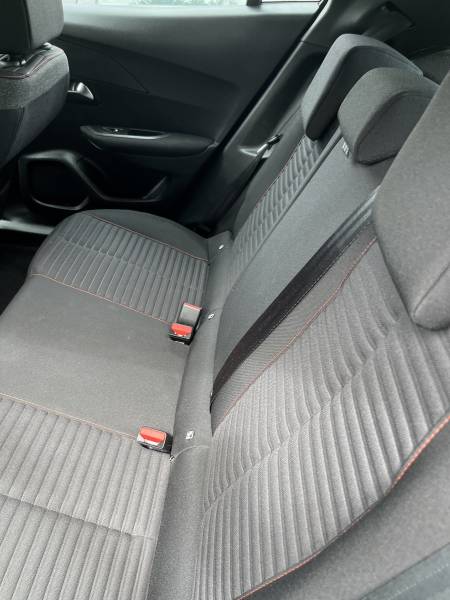 Voiture d’occasion PEUGEOT 2008 II 1.5 Blue HDI 110 Active Business. BV6. 5p. 1ère Main. avec GPS Europe Ecran Tactile et Radars AV + AR + Caméra de Recul AR. Garantie 12 Mois.