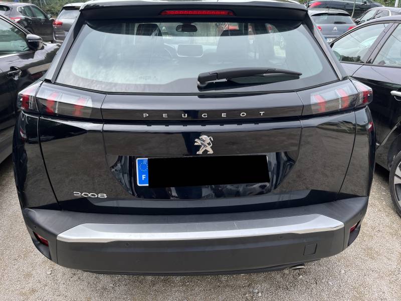 Voiture d’occasion PEUGEOT 2008 II 1.5 Blue HDI 110 Active Business. BV6. 5p. 1ère Main. avec GPS Europe Ecran Tactile et Radars AV + AR + Caméra de Recul AR. Garantie 12 Mois.