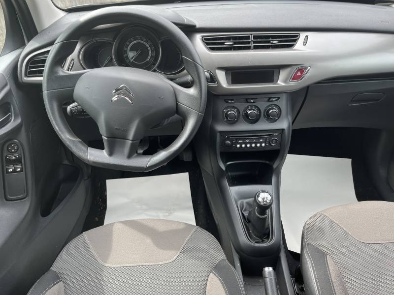 Voiture d’occasion CITROEN C3 II Ph2 1.6 Blue HDI 75 Confort. 5p. Avec Régulateur + Limiteur de vitesse et climatisation. Garantie 12 Mois.