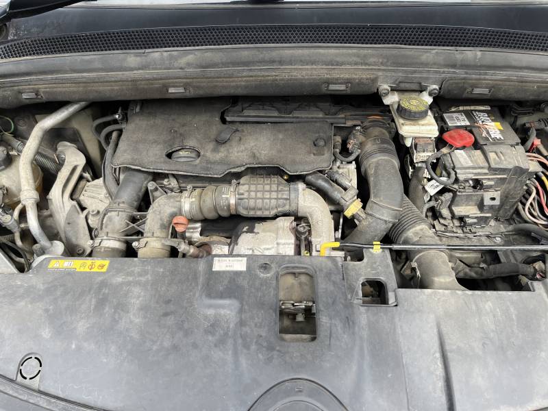 Voiture d’occasion CITROEN C4 PICASSO II 1.6 e-HDI 115 Intensive. 5p. Avec GPS Europe Ecran tactile et Radars de Recul + Caméra ainsi que Régulateur et limiteur de vitesse. Garantie 12 Mois.