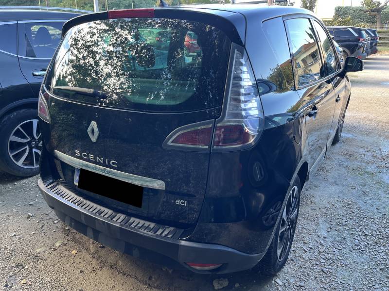 Voiture d’occasion RENAULT SCENIC III Ph3 1.6 DCI 130 Bose Edition. BV6. 5p. Avec Radars de Recul et Sièges Semi-Cuir ainsi que GPS Europe. Garantie 12 Mois.