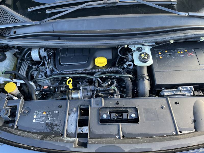 Voiture d’occasion RENAULT SCENIC III Ph3 1.6 DCI 130 Bose Edition. BV6. 5p. Avec Radars de Recul et Sièges Semi-Cuir ainsi que GPS Europe. Garantie 12 Mois.