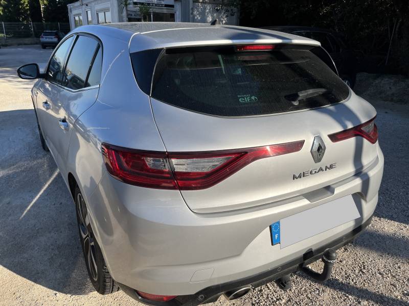  voiture d’occasion RENAULT MEGANE IV 1.6 DCI 130 Intens avec un haut niveau d’équipements et une garantie 12 mois, n’hésitez pas à nous contacter dès maintenant. A 