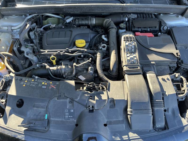 Voiture d’occasion RENAULT MEGANE IV 1.6 DCI 130 Intens. BV6. 5p. Avec Grand GPS Europe Tactile et radar AV + AR + Caméra de Recul ainsi que Sièges Semi-Cuir. Garantie 12 Mois.