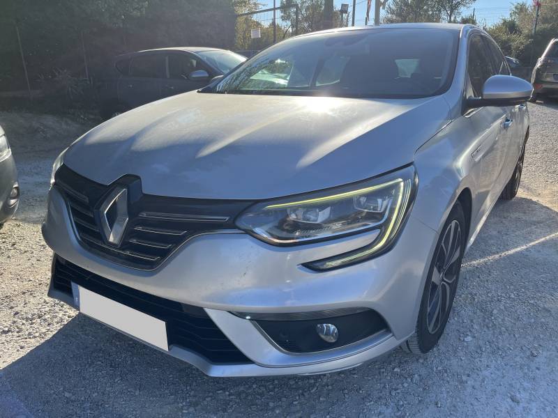 Voiture d’occasion RENAULT MEGANE IV 1.6 DCI 130 Intens. BV6. 5p. Avec Grand GPS Europe Tactile et radar AV + AR + Caméra de Recul ainsi que Sièges Semi-Cuir. Garantie 12 Mois.