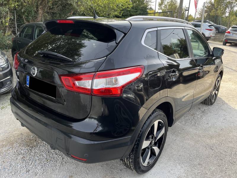 Voiture d’occasion NISSAN QASHQAI II 1.6 DCI 130 N-CONNECTA. BV6. 5p. Avec Radars AV + AR + 4 CaméraS 360° et Toit panoramique. Garantie 12 Mois.