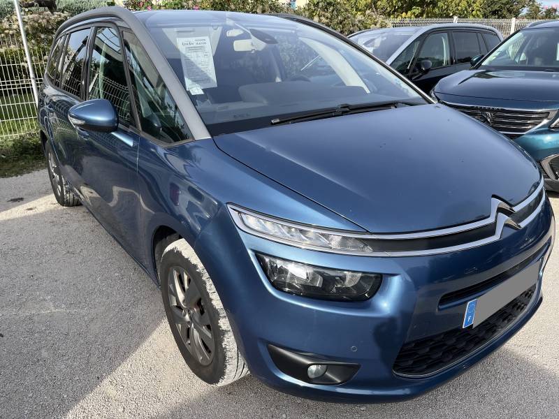 Voiture d’occasion CITROËN Grand C4 PICASSO II 1.6 Blue HDI 120 Intensive. BV6 . 7 Places.  Avec Radar AV + AR et GPS Europe Tactile ainsi que Régulateur + Limiteur de vitesse. Garantie 12 Mois.