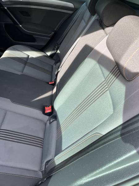 Fiable et bien entretenue, cette voiture d’occasion VOLKSWAGEN GOLF VII représente une excellente opportunité pour qui recherche une voiture d’occasion à Avignon.