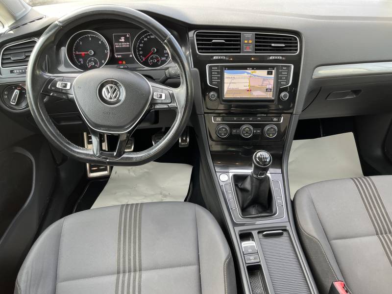 Voiture d’occasion VOLKSWAGEN GOLF VII 2.0 TDI 150 Bluemotion AllStar. 5p. Avec Caméra de Recul et Radars AV + AR ainsi que régulateur + Limiteur de vitesses.