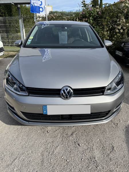 Voiture d’occasion VOLKSWAGEN GOLF VII 2.0 TDI 150 Bluemotion AllStar. 5p. Avec Caméra de Recul et Radars AV + AR ainsi que régulateur + Limiteur de vitesses.