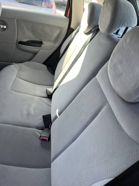  voiture d’occasion CITROEN C3 séduit par sa motorisation diesel 1.4 HDI de 70 ch, réputée pour sa faible consommation et sa longévité. A ORANGE