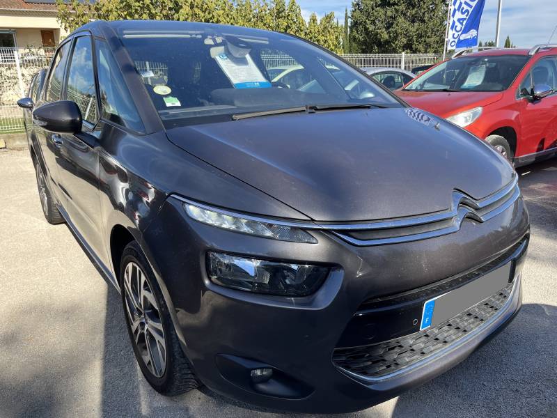 Voiture d’occasion CITROEN C4 PICASSO II 2.0 Blue HDI 150 Intensive. 5p. Avec GPS Europe Ecran tactile et Radars de Recul + Caméra ainsi que Régulateur et limiteur de vitesse. Garantie 12 Mois.