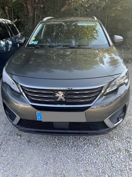 Voiture d’occasion PEUGEOT 5008 II 1.5 Blue HDI 130 Active Business. 7P. BV6.  Avec GPS Europe tactile et régulateur et limiteur de vitesse ainsi que Radar AV + AR. Garantie 12 Mois.