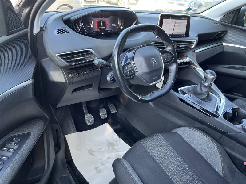 Pour en savoir plus sur cette voiture d’occasion PEUGEOT 5008 à Avignon, venez la découvrir directement chez CPM Auto.