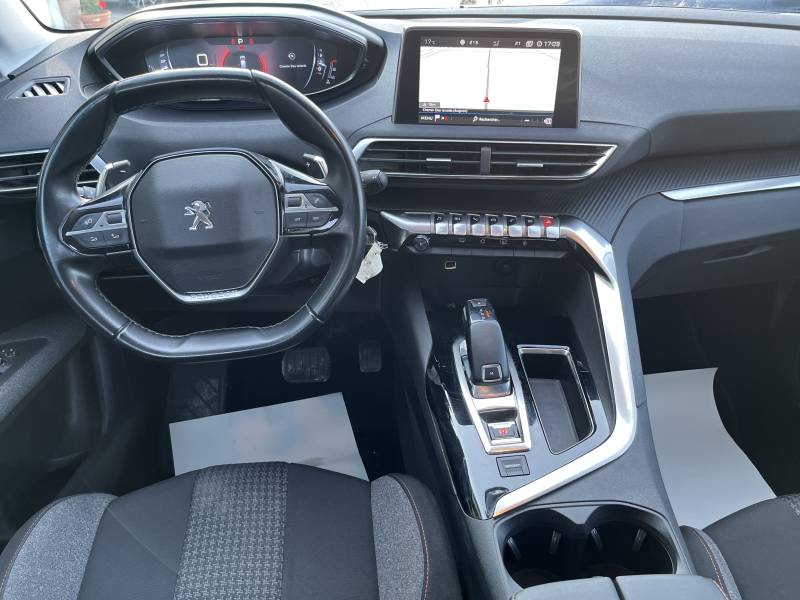Voiture d’occasion PEUGEOT 3008 II 1.5 BLUE HDI 130 Active Business. EAT 8. 5p. avec GPS Europe Tactile et Radars AV + AR ainsi que Régulateur + Limiteur de vitesses. Garantie 12 Mois.