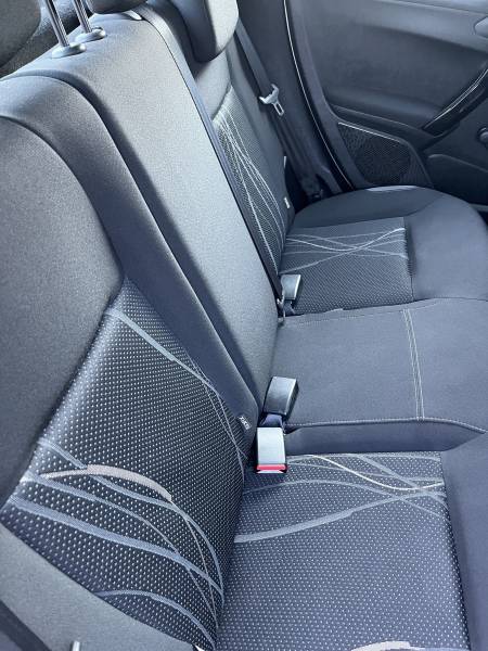 Voiture d’occasion PEUGEOT 208 1.4 HDi 70 Active 5p. Avec climatisation et régulateur de vitesse ainsi écran tactile. Garantie 12 Mois.