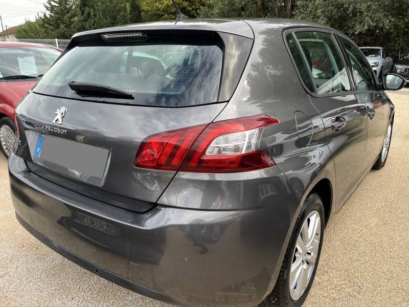 Voiture d’occasion PEUGEOT 308 II 1.6 Blue HDi 120 Active Business. BV6. 5p. avec GPS Europe tactile et régulateur + Limiteur de vitesse ainsi que Radars de Recul. Garantie 12 Mois.