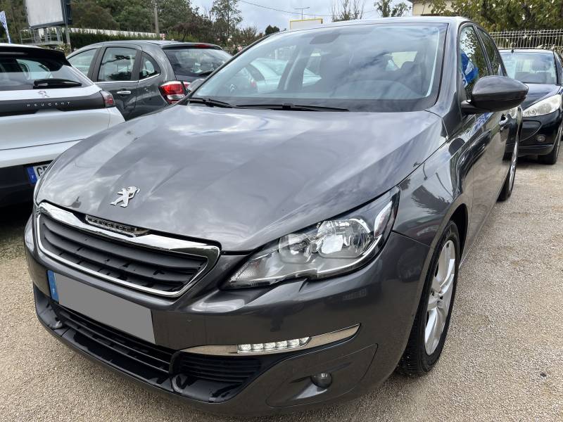 Voiture d’occasion PEUGEOT 308 II 1.6 Blue HDi 120 Active Business. BV6. 5p. avec GPS Europe tactile et régulateur + Limiteur de vitesse ainsi que Radars de Recul. Garantie 12 Mois.