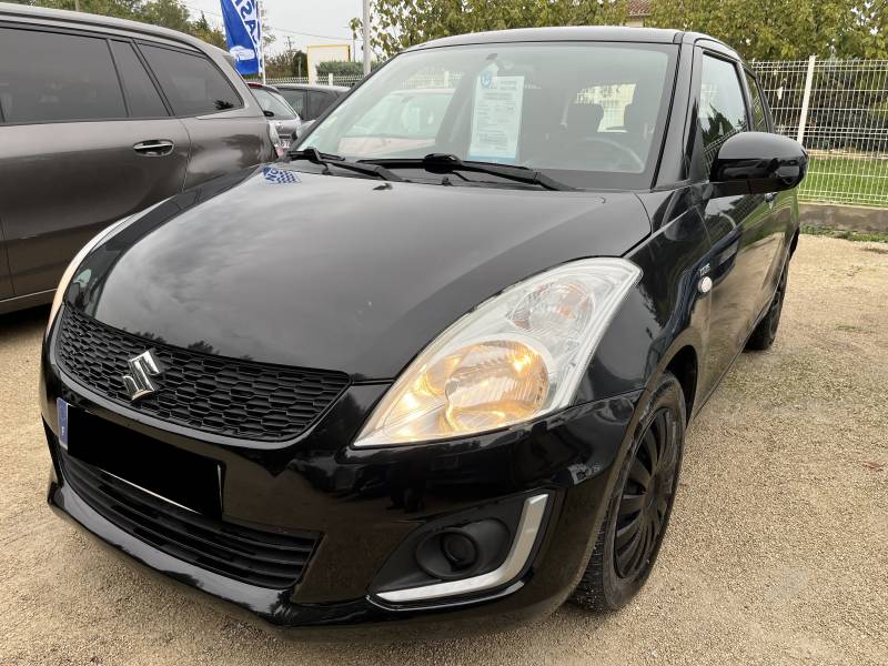 Voiture d’occasion SUZUKI SWIFT IV 1.3 DDIS 75 Privilège. 5p. 1ère Main. Avec climatisation et Stop & Start ainsi que Régulateur de vitesse. Garantie 12 Mois.