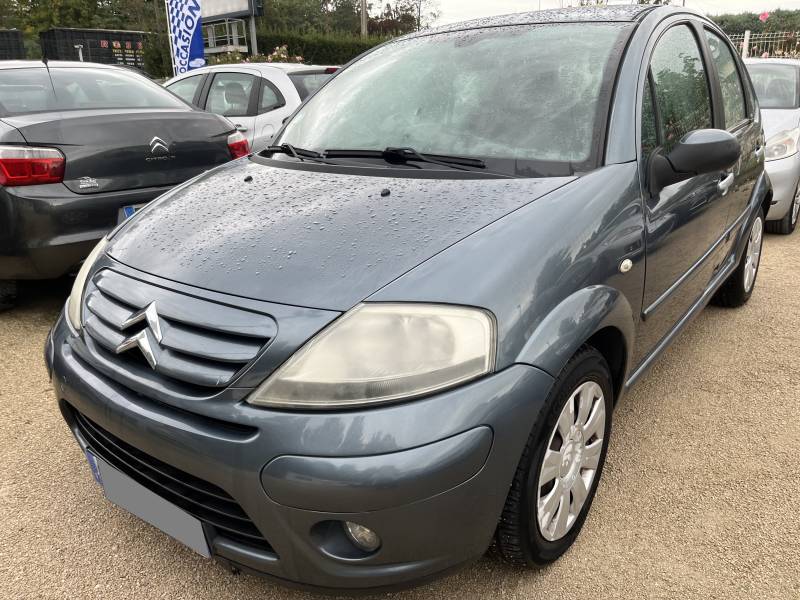 Voiture d’occasion CITROEN C3 II Ph2 1.4 HDI 70 Confort .5p. Avec climatisation et Radio CD MP3 Garantie 12 Mois.
