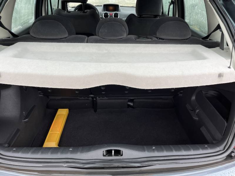 Voiture d’occasion CITROEN C3 II Ph2 1.4 HDI 70 Confort .5p. Avec climatisation et Radio CD MP3 Garantie 12 Mois.