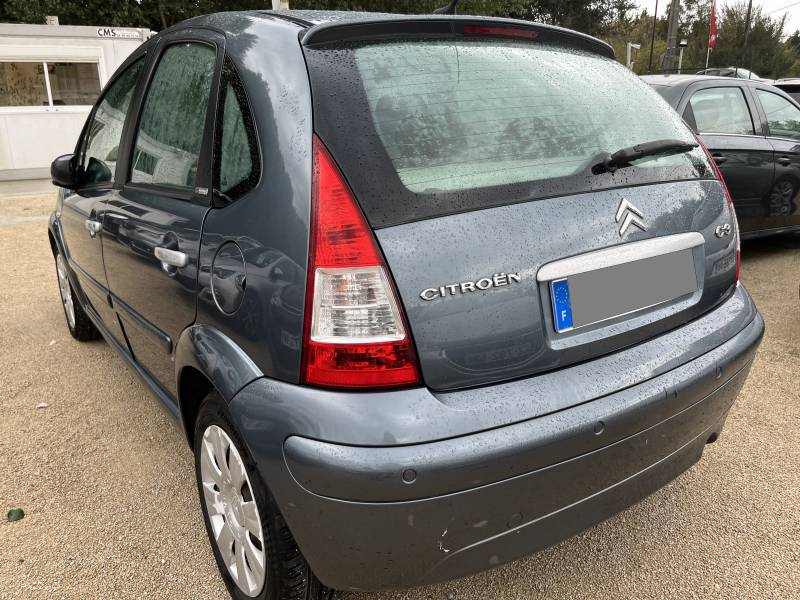 Voiture d’occasion CITROEN C3 II Ph2 1.4 HDI 70 Confort .5p. Avec climatisation et Radio CD MP3 Garantie 12 Mois.