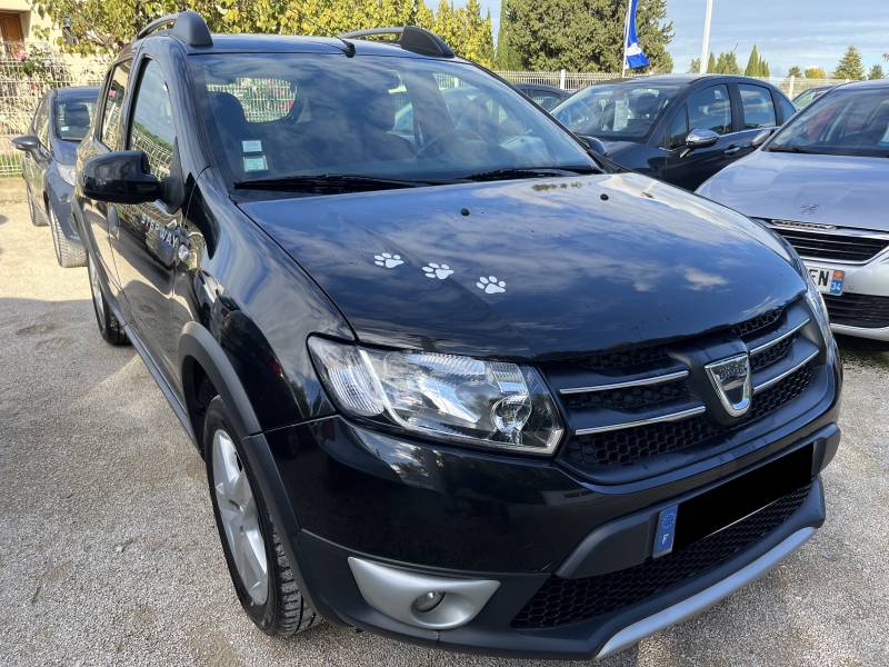 Avec sa puissance fiscale de 5 CV, cette Dacia Sandero Stepway d’occasion représente une excellente opportunité. A CARPENTRAS