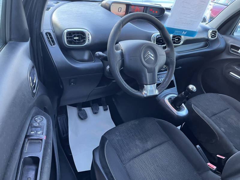 Voiture d’occasion CITROËN C3 PICASSO 1.6 HDI 92 Confort. 5p. BV6. Avec Crochet d’Atellage AR et Régulateur + Limiteur de vitesse ainsi que Climatisation Automatique Bizone. Garantie 12 Mois.