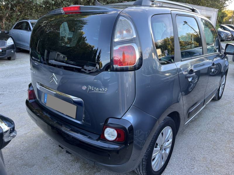 Voiture d’occasion CITROËN C3 PICASSO 1.6 HDI 92 Confort. 5p. BV6. Avec Crochet d’Atellage AR et Régulateur + Limiteur de vitesse ainsi que Climatisation Automatique Bizone. Garantie 12 Mois.