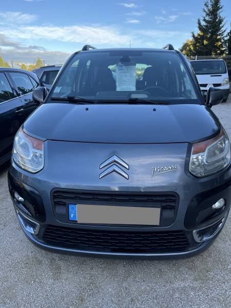 Voiture d’occasion CITROËN C3 PICASSO 1.6 HDI 92 Confort. 5p. BV6. Avec Crochet d’Atellage AR et Régulateur + Limiteur de vitesse ainsi que Climatisation Automatique Bizone. Garantie 12 Mois.
