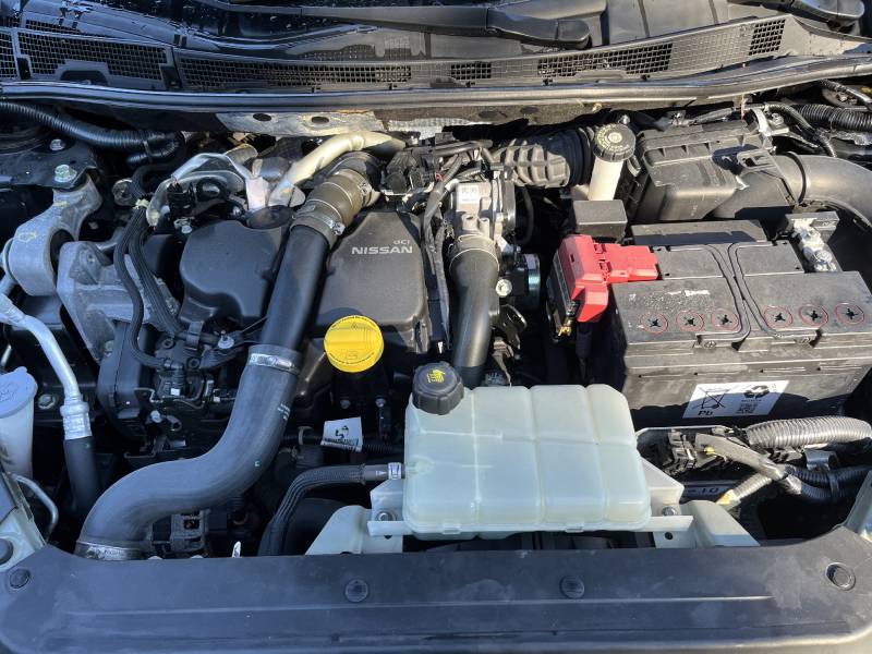Cette berline compacte séduit par sa ligne élégante et son équipement complet. Avec son moteur diesel performant et sobre, elle affiche seulement 116 555 km d’origine garantis, gage de sérieux et de transparence.  A ORANGE