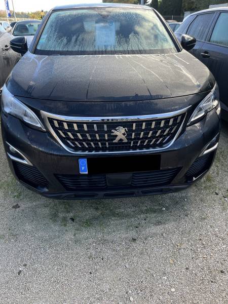 Voiture d’occasion PEUGEOT 3008 II 1.5 BLUE HDI 130 Active Business. BV6. 5p. avec GPS Europe Tactile et Radars AV + AR + Caméra de Recul ainsi que Régulateur + Limiteur de vitesse. Garantie 12 Mois.