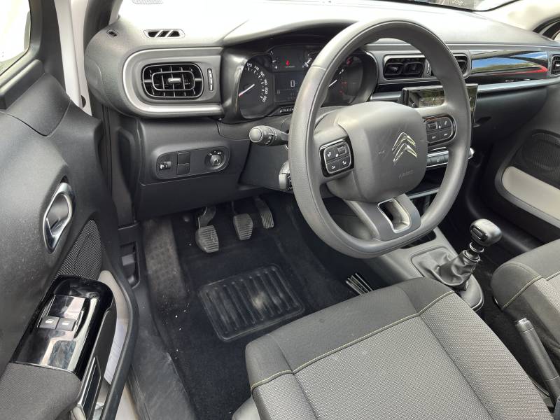 elle incarne parfaitement le savoir-faire de Citroën en matière de citadine polyvalente. A NIMES