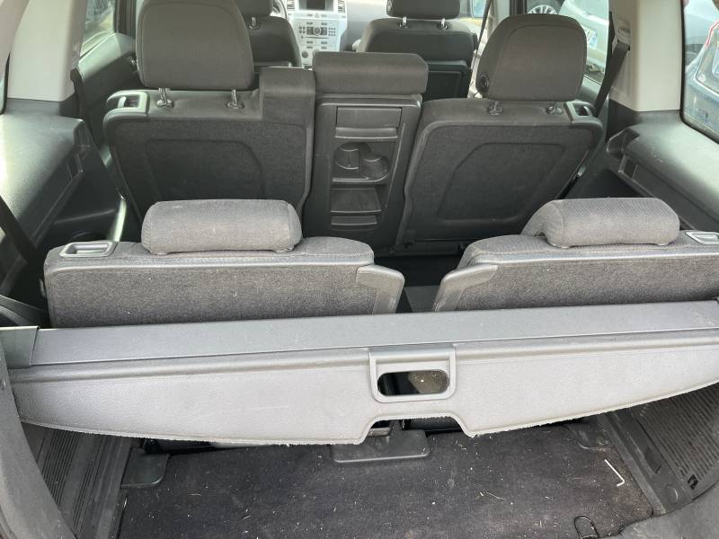 Voiture d’Occasion OPEL ZAFIRA Ph2 1.9 CDTI 100 Enjoy. BV6. 7 Places. Avec Climatisation. Garantie 12 Mois.