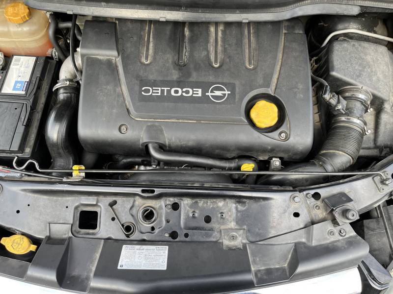 Voiture d’Occasion OPEL ZAFIRA Ph2 1.9 CDTI 100 Enjoy. BV6. 7 Places. Avec Climatisation. Garantie 12 Mois.